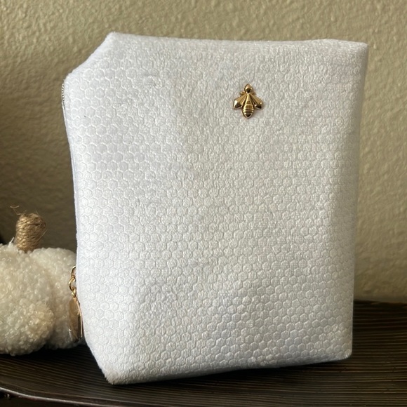 New cute Guerlain cosmetic bag BUNDLE 💄 - Picture 6 of 8